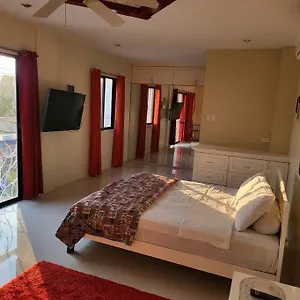 Sheryll Escapes - Kandi Resort-type Spacious 1 Bedroom Loft With Netflix And Free Housekeeping , Angeles Philippines