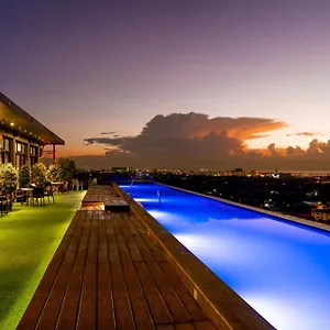 azumi-boutique-hotel.angeleshotels.net/