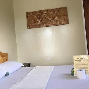 Guest house John Verhel Homes, Panglao